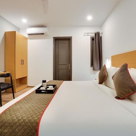 Oyo Townhouse 019 Anand Vihar Hotel Nueva Delhi Exterior foto