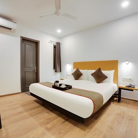 Oyo Townhouse 019 Anand Vihar Hotel Nueva Delhi Exterior foto