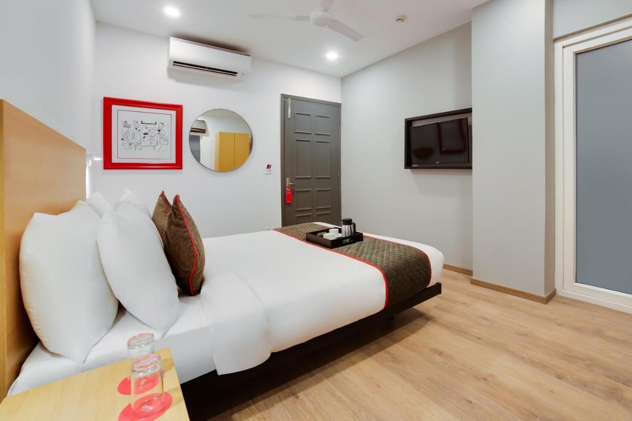 Oyo Townhouse 019 Anand Vihar Hotel Nueva Delhi Exterior foto