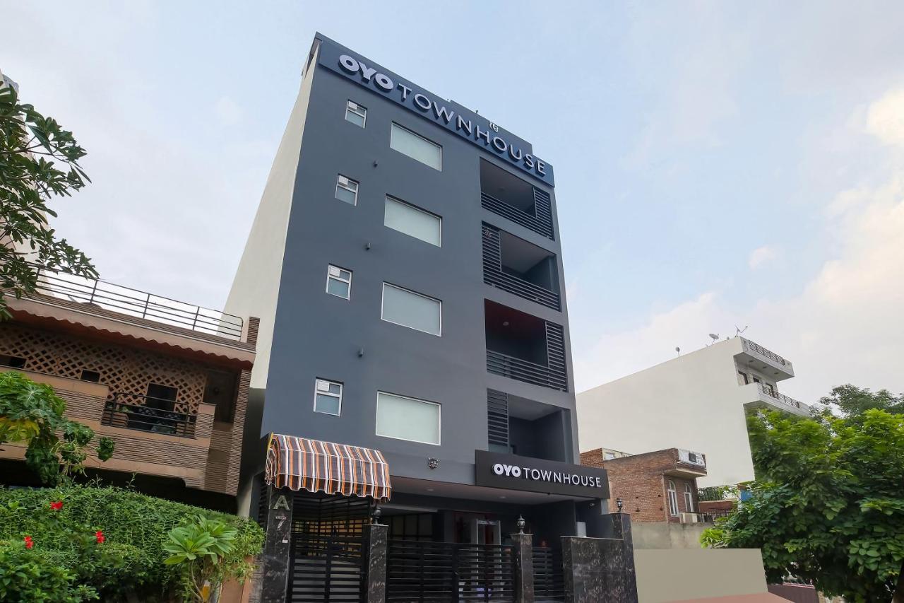 Oyo Townhouse 019 Anand Vihar Hotel Nueva Delhi Exterior foto