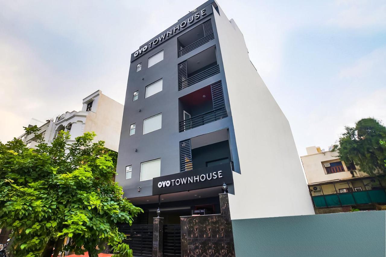 Oyo Townhouse 019 Anand Vihar Hotel Nueva Delhi Exterior foto